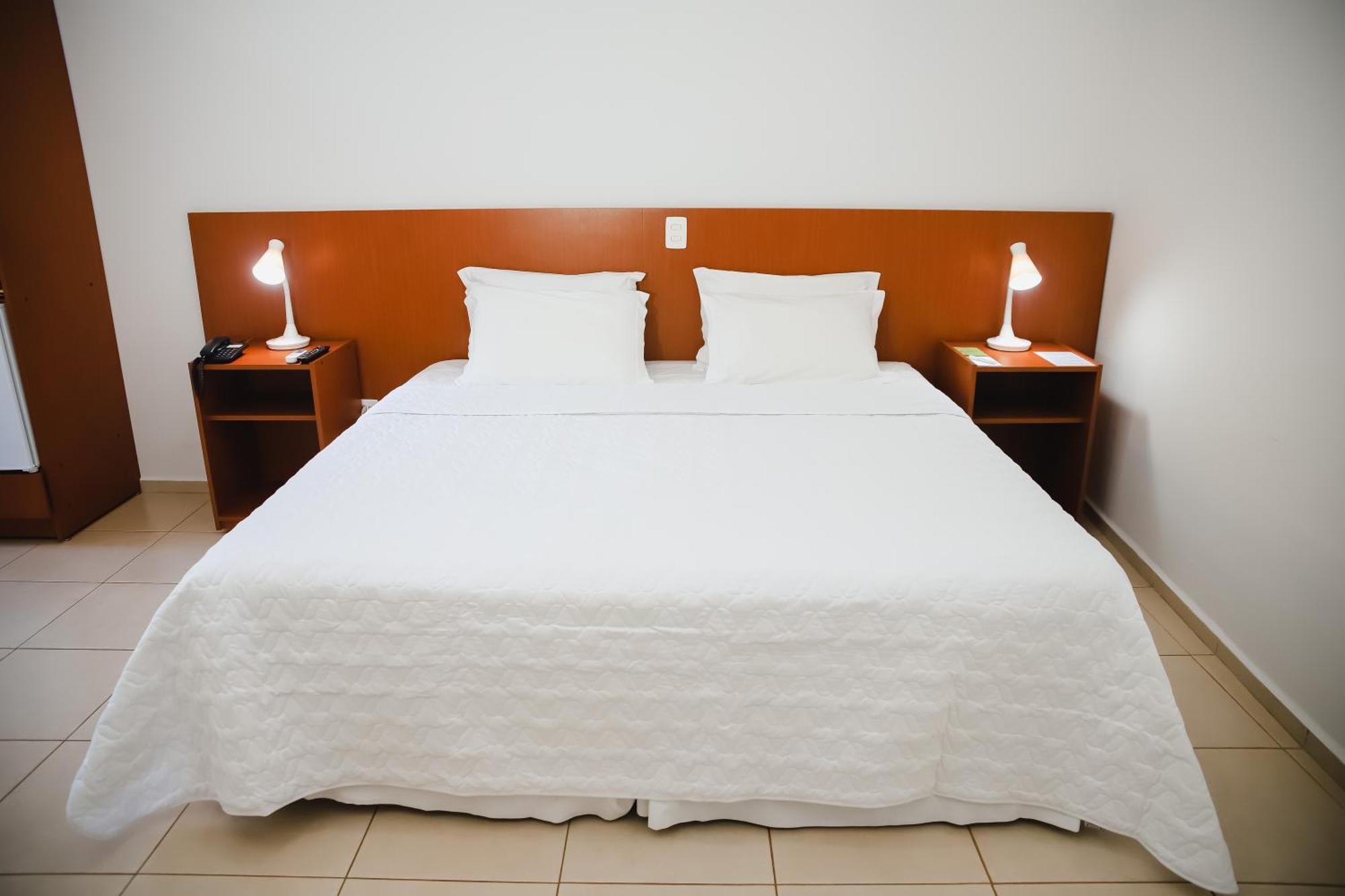 Hotel Agua Das Araras Paraguacu Paulista 客房 照片